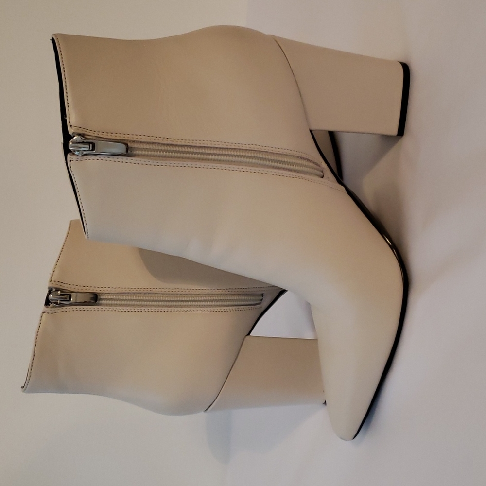 Nine West ankle boots/booties size 9.  Excellent pre owned condition. - Picture 6 of 8